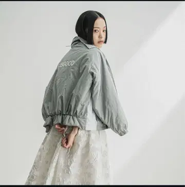 새상품 Lig. iconic logo blouson