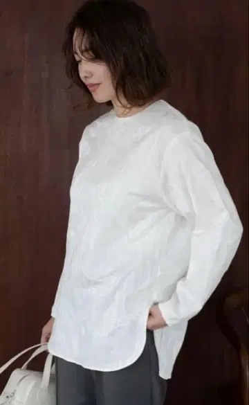 OHGA GARDEN 블라우스 화이트