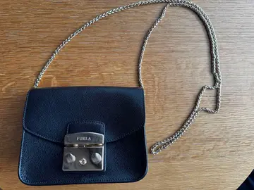 FURLA 블랙 가죽 숄더백