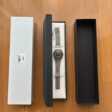 TIMEX 다이버즈 TW2U61800 손목시계(쿼츠) 블랙
