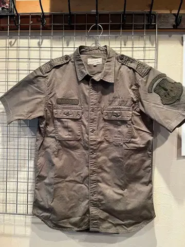 AVIREX 밀리터리 반팔 셔츠 에어포스 패치 카키