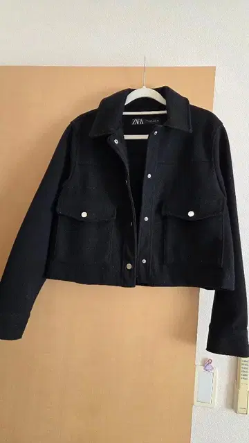 ZARA 블랙 크롭 자켓 S 사이즈