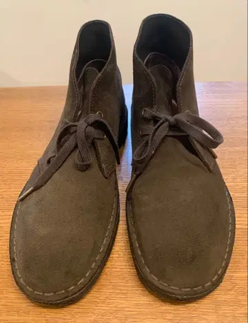 CLARKS 처카 부츠 다크 브라운
