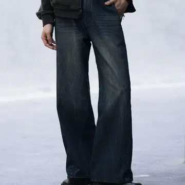 [ WYM LIDNM ] CURVED FLARE DENIM SLACKS