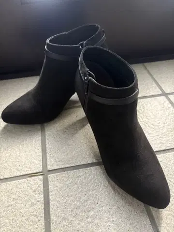 [ 익명 배송 ] 블랙 스웨이드 앵클부츠 부티