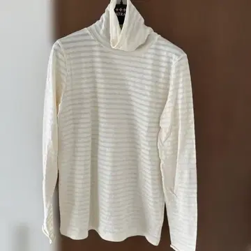 프리스틴 아이보리 스트라이프 하이넥 긴팔 상의 미사용 새상품