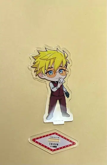 트라이건 팝업스토어 아크릴 스탠드 바슈