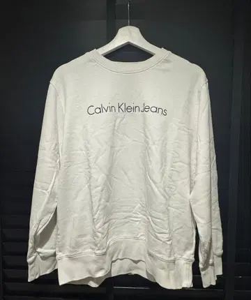 Calvin Klein Jeans 맨투맨