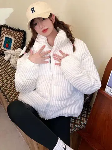 화이트 코듀로이 자켓