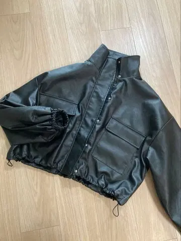 미사용 블랙 가죽 자켓 빅 슬리브 드로스트 L