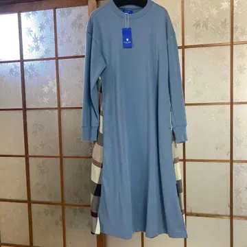 블루 라벨 긴팔 티셔츠 원피스 체크 무늬