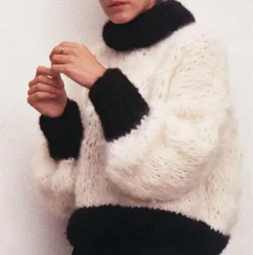 FRISSONKNITS 키드모헤어 니트