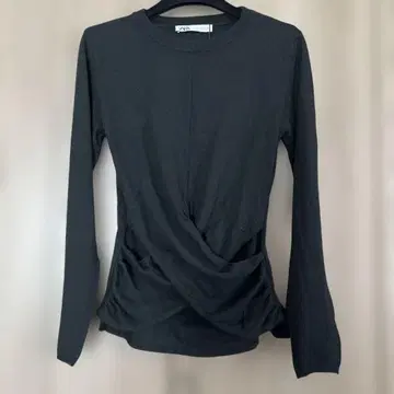 ZARA 블랙 긴팔 니트 M 사이즈 꼬임 디자인 택 포함 새상품
