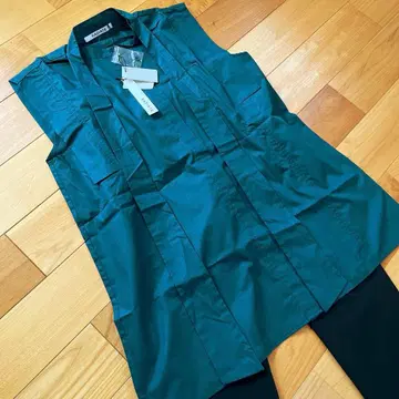 새상품 택 포함 슬리브리스
