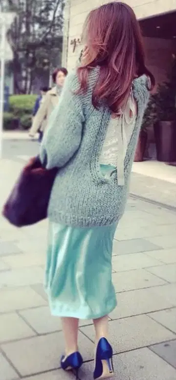 styling/ 백 오픈 니트