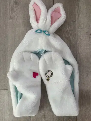 화이트 토끼 머플러 팬캡 도쿄 디즈니 리조트 이상한 나라의 앨리스