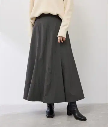 피브릴 머메이드 플레어 스커트