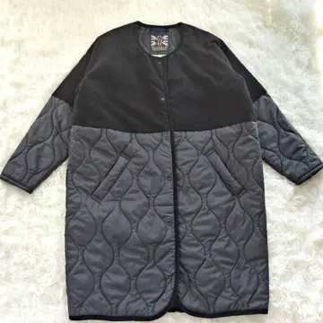 라벤햄 절개 퀼팅 노카라 코트 블랙