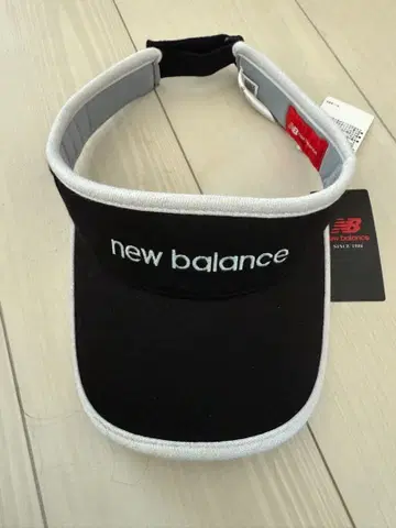 new balance 블랙 바이저 FR