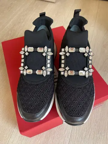[ 새상품 ] Roger Vivier 비브 랑 스니커즈 38