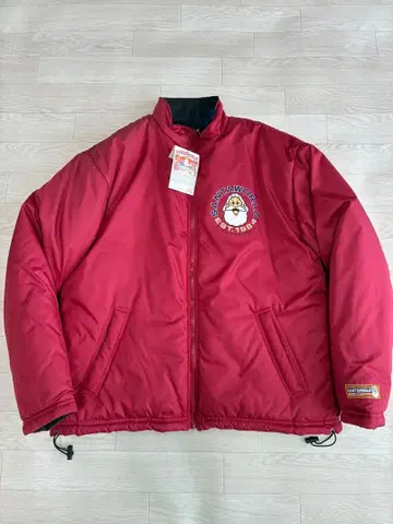 미사용 산타 월드 자켓 아우터 M 빨간색 점퍼