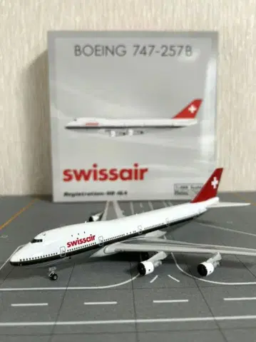 Boeing 747-257B 스위스에어 1:400 PHENIX