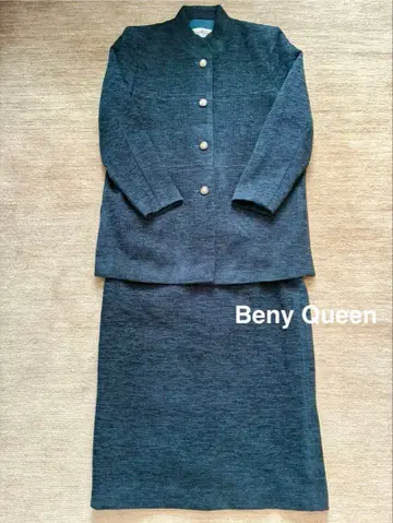 [ 새상품급 ] Beny Queen 다크 블루 스커트 셋업 사이즈 11호
