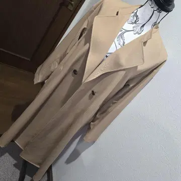 뮤닉 택 포함 새상품 베이지 더블 브레스트 트렌치코트