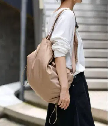 NOMADIS 노마디스 BOY 숄더백 베이지