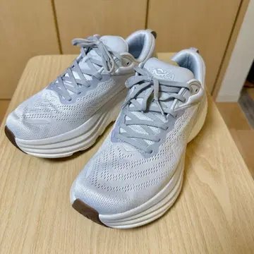 2회 착용만 HOKA 본다이8 루나락/님버스클라우드 27.5cm
