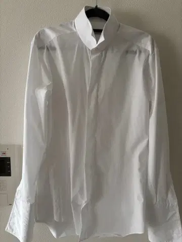 글로벌 스타일 수트 드레스 셔츠 와이셔츠 모닝 선 옷깃