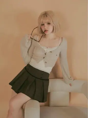 andmary Miu pleats skirt
