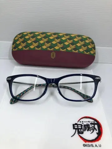 토미오카 기유 모델 안경 케이스 포함