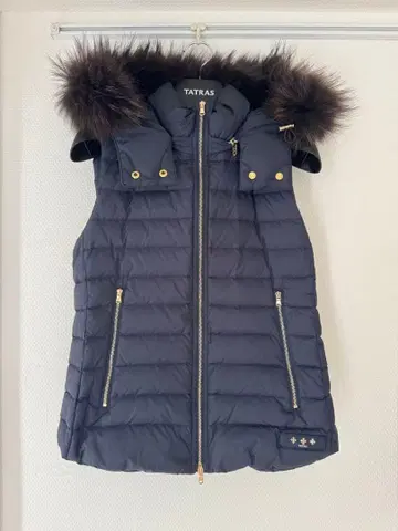 TATRAS 네이비 다운 베스트