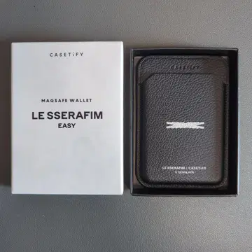 Le sserafim CASETiFY magsafe wallwt
