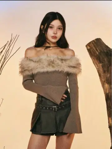 다리치 컬러 퍼 오프숄더 니트탑