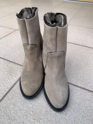 새상품 zara 부츠 무스탕 36