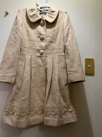 L'ESTROSE 베이지 코트
