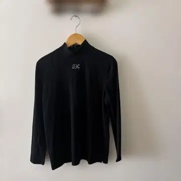 이타리야 새상품급 100% 울 11호 하이넥 긴팔 상의 블랙 스톤 자수