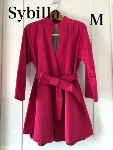 [새상품급] Sybilla 핑크 M 트렌치코트