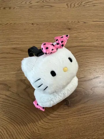 [ 새상품급 ] 헬로키티 귀도리 따뜻한 페이스 이어머플러