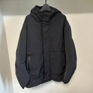 UNIQLO +J 하이브리드 다운 오버사이즈 파카 블랙