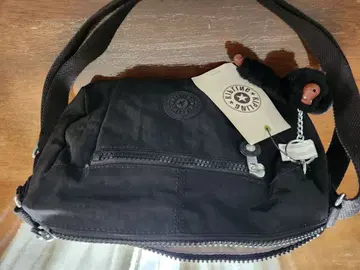 Kipling 블랙 숄더백 몽키 포함