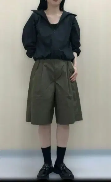 택 포함 새상품 UNIQLO 유니클로 포켓터블 UV컷 후드티 블랙