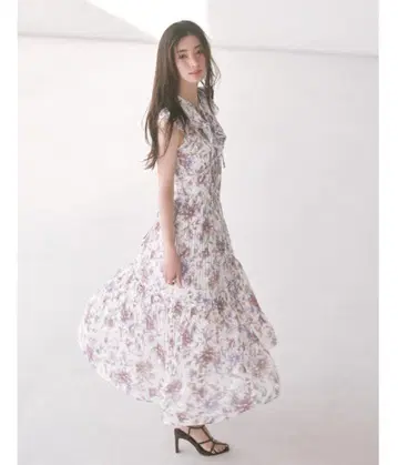 SNIDEL 플리츠 프린트 원피스