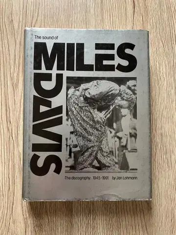 The sound of MILES DAVIS The discography