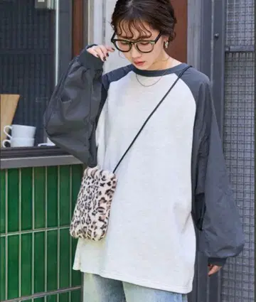 프릭스스토어 쭈리 이소재 도킹 2WAY 빅 풀오버