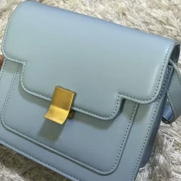 JW PEI 라이트 블루 숄더백