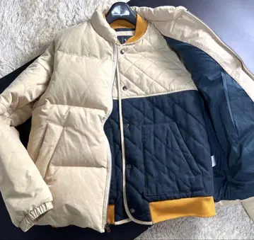 아르마니 세퍼레이트 다운 자켓 베이지 네이비