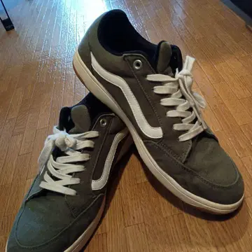 VANS 올리브 스니커즈